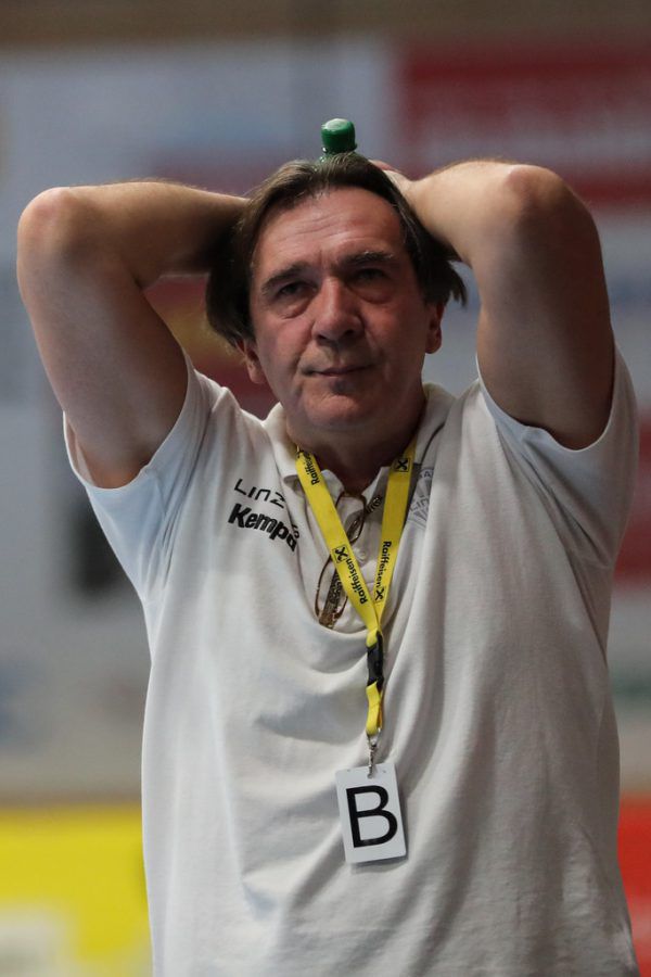 Esegovic (l.) feiert sein Comeback, Linz-Trainer Cordas (oben) hadert mit der Situation. Gepa, Stiplovsek