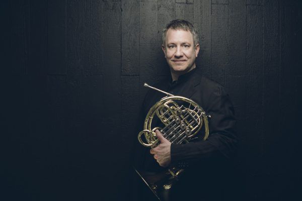 Hornist Stefan Dohr. Simon Pauly