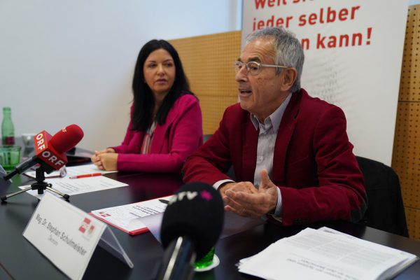 Schulmeister und Auer beim Pressegespräch. Philipp Vondrak