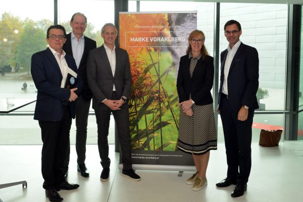 Zogen eine erste Bilanz: Hans-Peter Metzler, Klaus-Dieter Koch, Martin Ohneberg, Claudia Vögel, Markus Wallner (v.l.). VLK/Serra