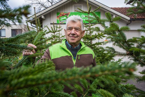 Anton Winsauer ist einer von 34 Kleinproduzenten im Ländle. Er liefert auch noch am 24. nach Hause.
