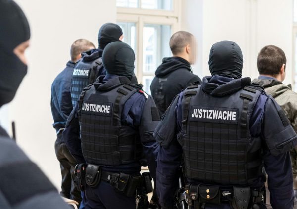 Beim Prozess wurden hohe Sicherheitsvorkehrungen getroffen. APAWERNER KERSCHBAUMMAYR