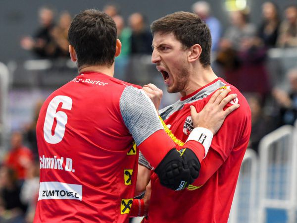 Die Einstellung von Dominik Schmid (l.) und Max Hermann stimmt. Gepa/Lerch