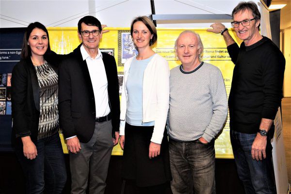 Katharina Lenz (Sprecherin der Plattform), Moderator Peter Kopf (ifs), Magdalena Holztrattner, Stefan Allgäuer (Geschäftsführer ifs), Peter Mennel (Obmann Vindex) (v.l.). Ritter (5)