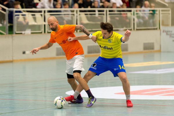 Admira Dornbirn (in Orange) hatte keine Mühe, das 1b des VfB Hohenems siegte einzig gegen den DSV. Stiplovsek