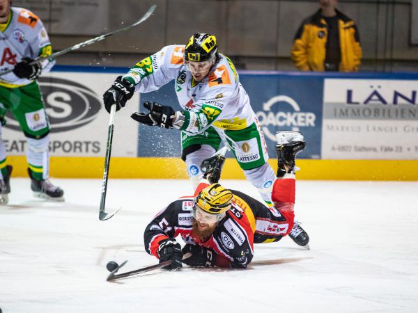 Marc-Olivier Vallerand (in weiß) entschied das Duell der Torjäger gegen Dylan Stanley (Rot) für sich. Frederick Sams