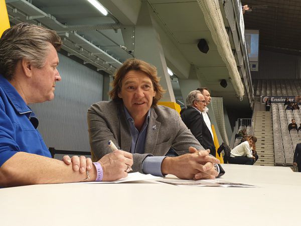 Das tirolerisch-bayrische Team jubelte in Friedrichshafen über den Sieg im Top-Spiel. Macher Hannes Kronthaler im NEUE-Gespräch (oben). Dedeleit (2)