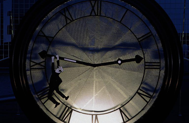 Am Sonntag heißt es um 3 Uhr: Den Zeiger eine Stunde zurückdrehen.Neue