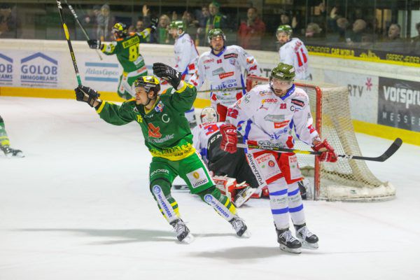 Lustenau zieht nach dem 2:1-Sieg in das Viertelfinale ein. hartinger