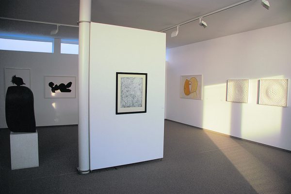 Blick in die aktuelle Ausstellung, die unter dem Titel „Korrespondenzen“ von Christine Rother und Elvira Mann-Winter kuratiert wurde.