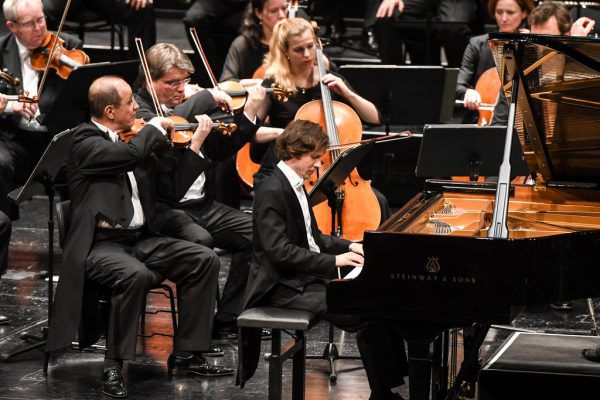 Das Mozarteum Orchester Salzburg wurde von Riccardo Minasi geleitet, am Klavier war Rafał Blechacz zu erleben.  Udo Mittelberger (2)