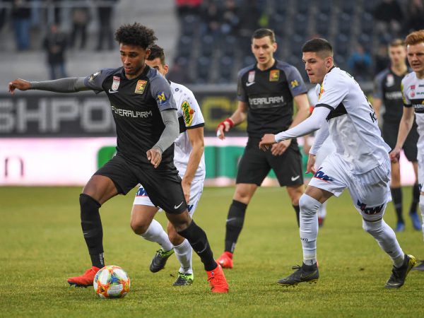 Es war der Tiefpunkt der bisherigen Saison. Die Niederlage gegen Admira im letzten Duell bedeutete die Übernahme der roten Laterne. GEPA/LERCH