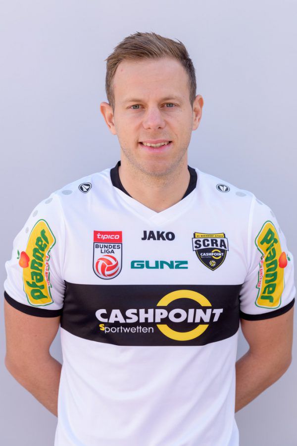 ...an Mittelfeldspieler Marco Meilinger Gepa/Lerch (2)