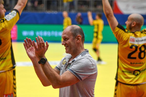 Markus Burger freute sich über den Finaleinzug. Der Neo-Coach kann heute gleich seinen ersten Titel mit den Bregenzern holen. Gepa/Lerch