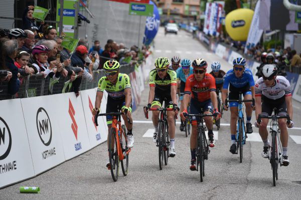 Roland Thalmann (2.v.l.) musste bei der vorletzten Etappe auf die Führenden einiges an Zeit einbüßen.  Team Vorarlberg santic