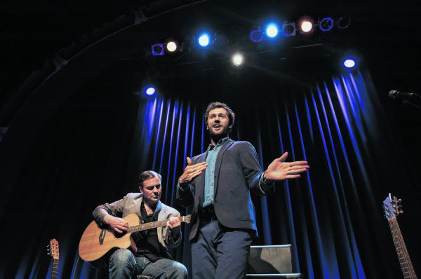 Stefan Leonhardsberger mit Gitarrist Martin Schmid. © Jan Frankl
