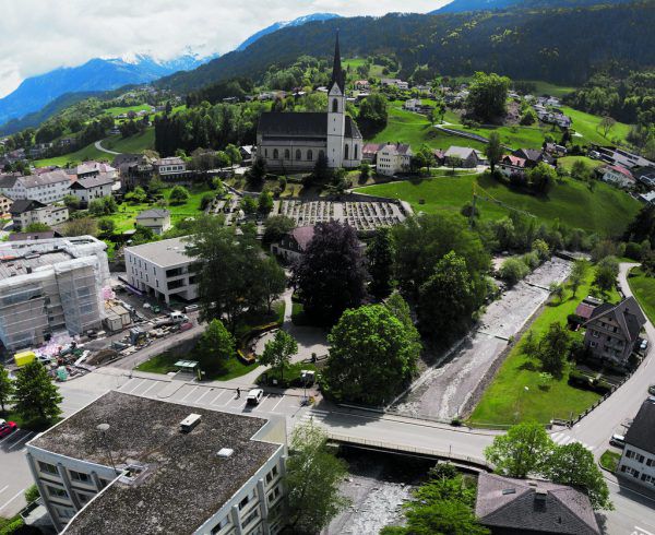 Das beschauliche Dorfzentrum von Frastanz: Am Friedhof hinter dem Gemeindepark begann die blutige Geschichte. hartinger