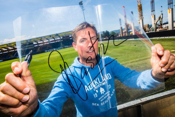 Der Trainer des SCR Altach, Alex Pastoor, hat seinen Vertrag um ein Jahr verlängert. Nun können weitere Bausteine im Kader folgen. Hartinger