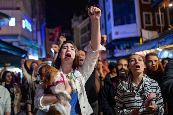 Die Annulierung der Bürgermeisterwahl in Istanbul hat wütende Proteste ausgelöst.  AFP