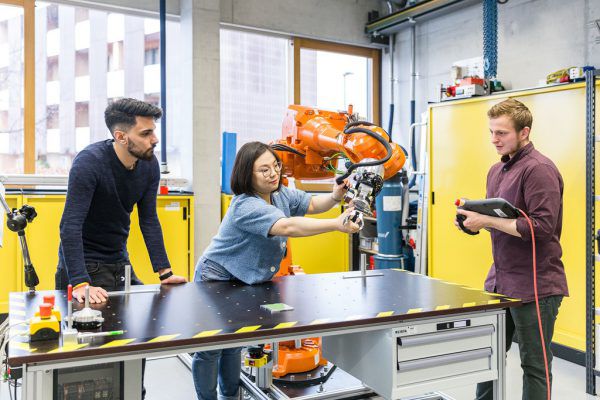 Die FH punktet bei Studierenden mit hohem Praxisbezug. Duelli