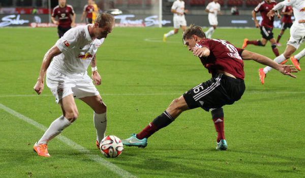 Morys (l,) im Leipzig-Trikot bei einem Zweitliga-Spiel gegen Nürnberg.Gepa