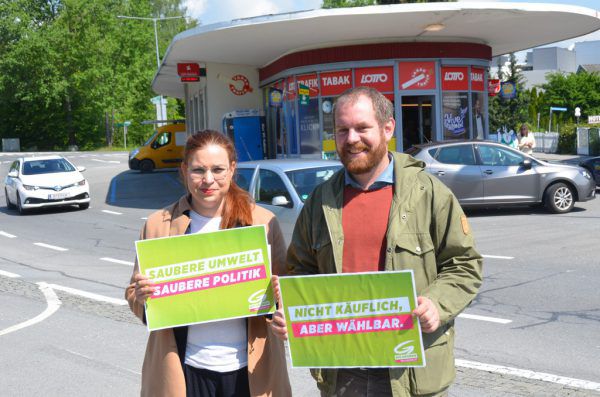 Nina Tomaselli und Simon Vetter sprechen sich für ein starkes Europa aus. Nur gemeinsam könne Klimaschutz gelingen.  Grüne