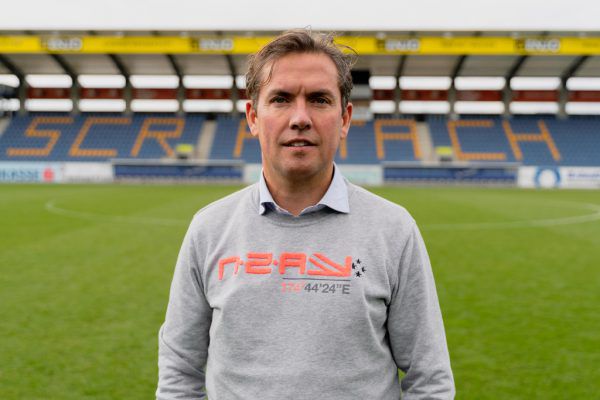 Trainer Alex Pastoor wird auch in der kommenden Saison in der Cashpoint-Arena zu sehen sein. stiplovsek