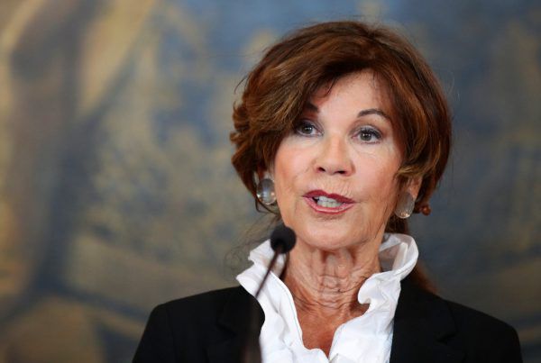 Die designierte Kanzlerin Brigitte Bierlein dürfte mit der Planung der Übergangsregierung fertig sein. Die Angelobung soll morgen erfolgen. Reuters
