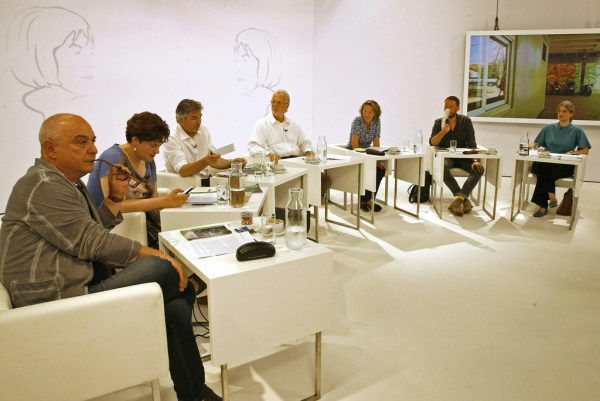 Die Jury am ersten Lesetag. APA