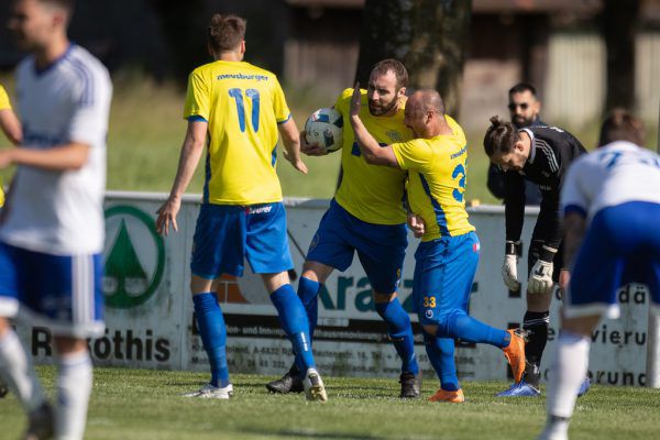 Wolfurt-Stürmer Aleksandar Umjenovic (r.) hat 32 Mal getroffen, SW-Angreifer Daniel Sobkova (l.) hält bei 19 Toren.  Sams, Stiplovsek