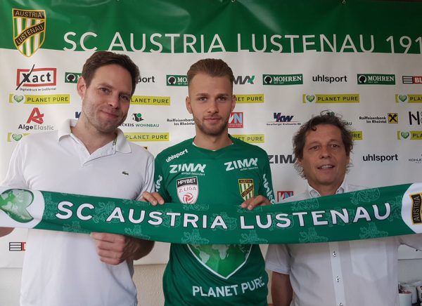 Christian Werner, Dominik Stumberger und Vorstandssprecher Bernd Bösch (v.l.) Verein