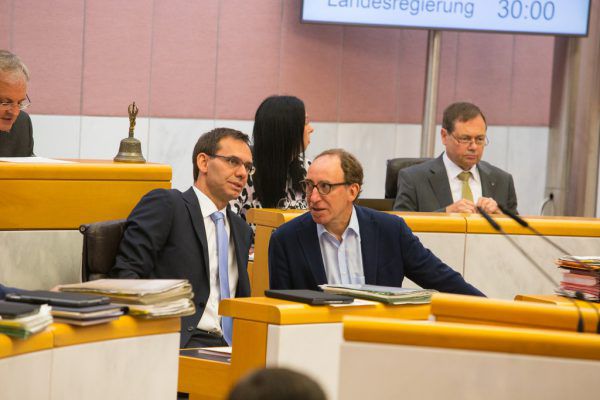 Die Parteichefs Markus Wallner (l.) und Johannes Rauch richteten den Blick in die Zukunft. Hartinger (4)