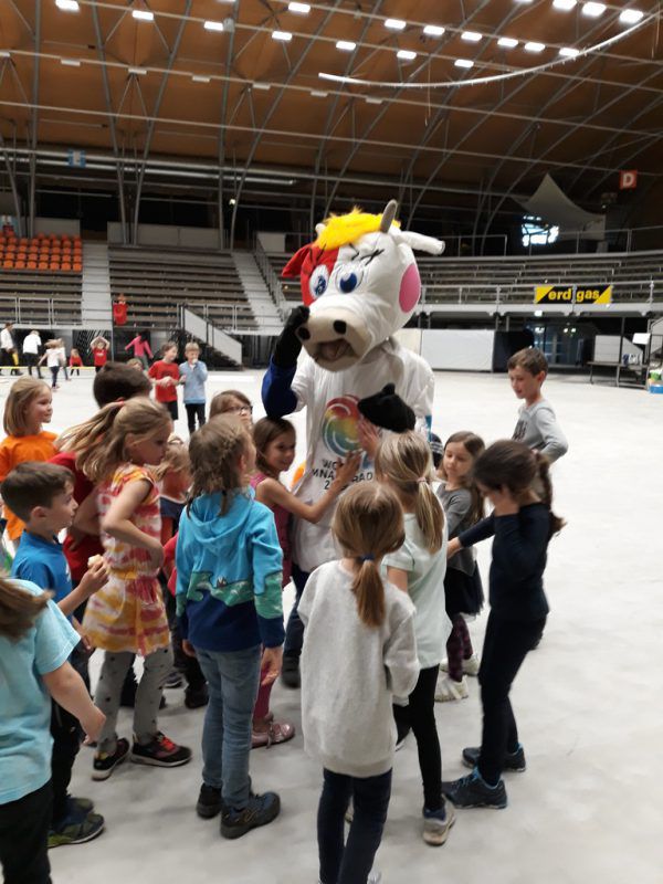 Generalprobe für die großen Auftritte bei der Gymnaestrada. Dorlie ist auch dabei.Privat
