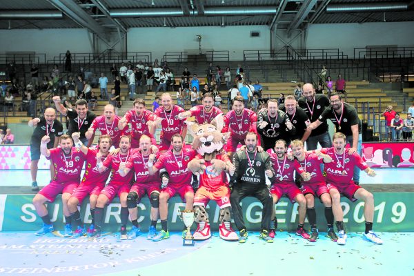 Die Harder konnten mit dem Erfolg im Supercup bereits den ersten Titel feiern.  gepa