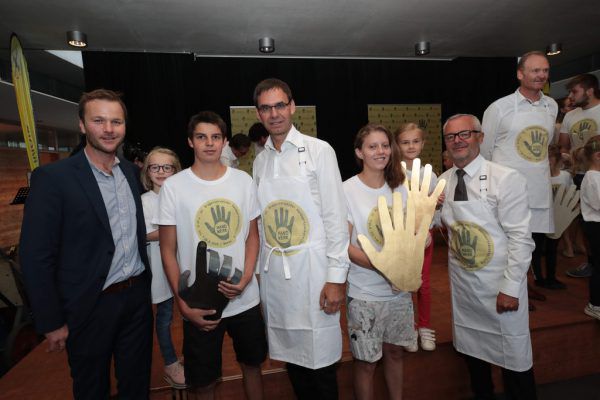 OK-Obmann Johannes Batlogg, Sofia Rosa Fetz, Johannes Jakob, Landeshauptmann Markus Wallner, Elena König, Pia Dorn sowie Bürgermeister Gerhard Steurer (v.l.n.r.)arno Meusburger (7)