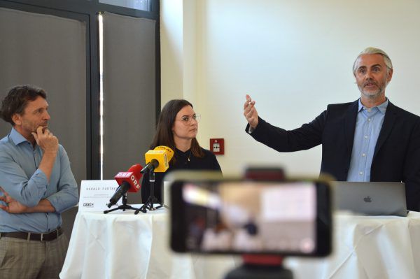 v.l.: Harald Furtner (WKV) Elisa Moosbrugger (Projektleiterin) und Stefan Hagen (Hagen Mangement) bei der Ergebnispräsentation. WKV