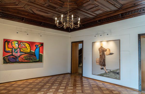 Blick in die Ausstellung mit Arbeiten von Alexander Waltner (l.) und Marco Spitzar.  Jürgen Schäper