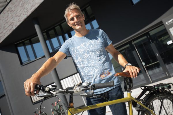 Die Straßen werden immer voller. Oben: Mobilitätsexperte Martin Reis. Philipp Steurer, Klaus Hartinger