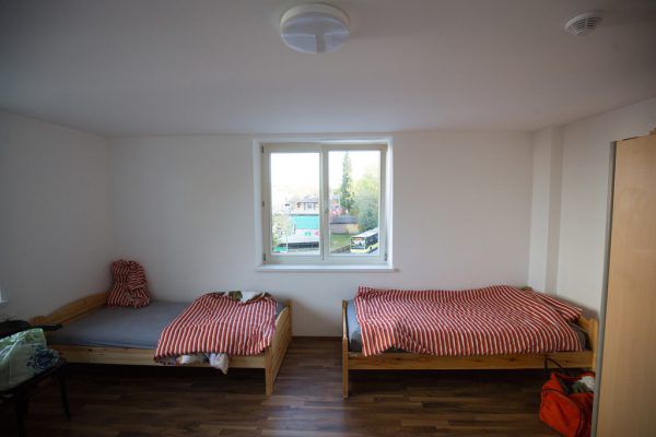 Die Betten in den Notschlafstellen (im Bild das Dowas) dürften auch in den nächsten Monaten nicht unbedingt häufiger belegt als bisher werden – aber der Beratungsbedarf steigt, heißt es von den Einrichtungen. Klaus Hartinger (2), Caritas Vorarlberg, Petra rainer