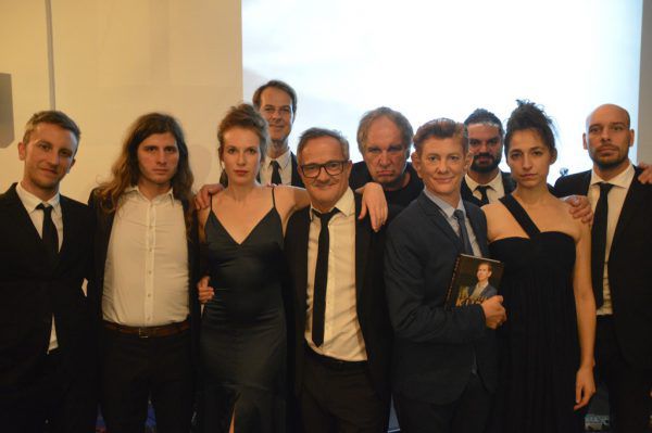 Die Künstler, darunter Martin Hemmer (2.v.l.), rechts daneben Isabella Jeschke, Martin Gruber, Maria Fliri und Nadine Abado. Breitwieser