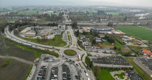 An der Autobahnausfahrt in Hohenems kommt es immer wieder zu gefährlichen Rückstaus. NEUE
