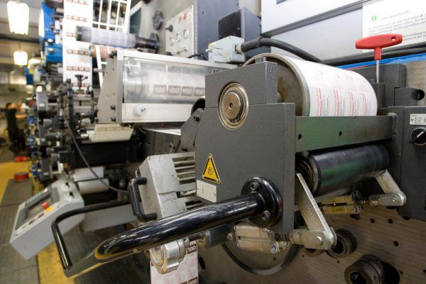 Carini produziert kundenspezifische Etiketten, die nicht über Großhändler laufen. Neue-Archiv/Steurer