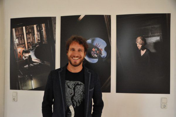 Der Hohen­emser Fotograf Michael Gunz in der Villa Claudia. Wolfgang Ölz