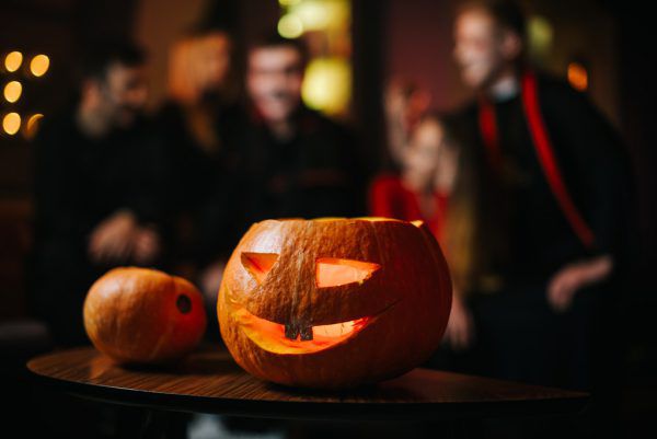 Große Partys zu Halloween dürfen in diesem Jahr nicht stattfinden. Shutterstock
