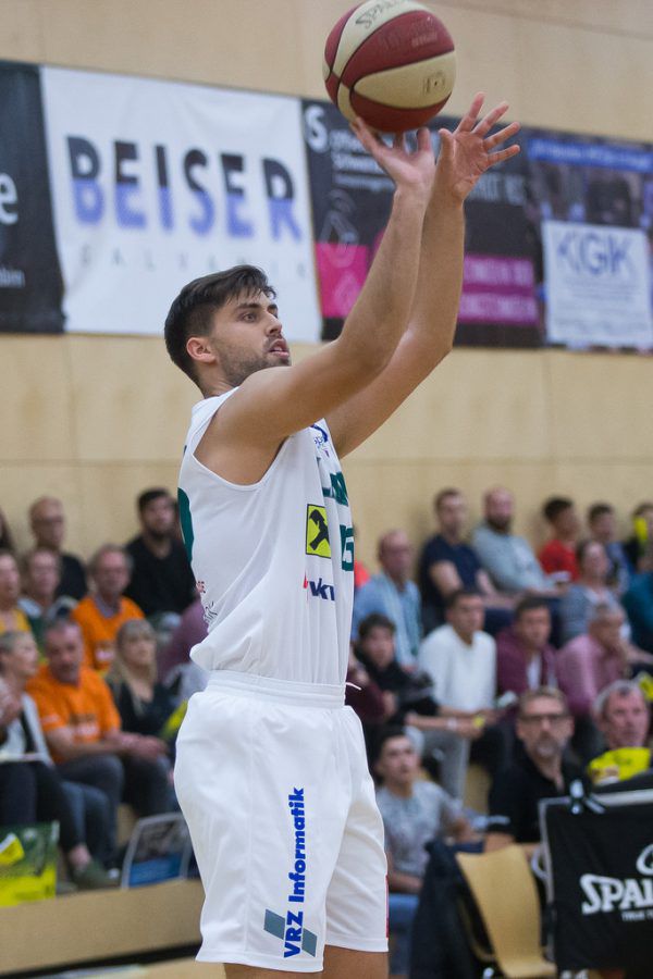 Gute Partie von Adrian Rodriguez. Philipp Steurer