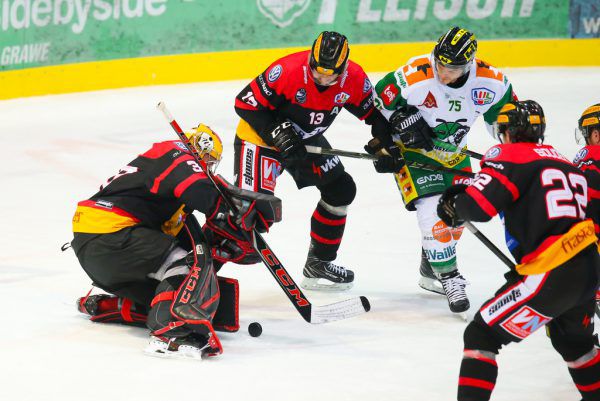 In einem spannenden Derby hatte die VEU am Ende das Glück auf seiner Seite. hartinger