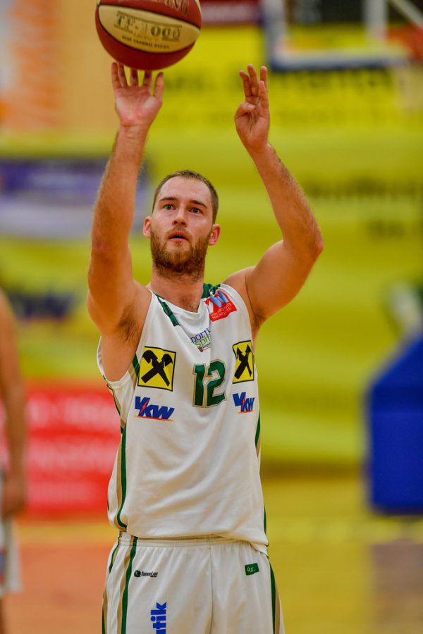 Kapitän Sebastian Gmeiner wies mit +28 die beste Plus-Minus-Statistik auf.  Oliver Lerch