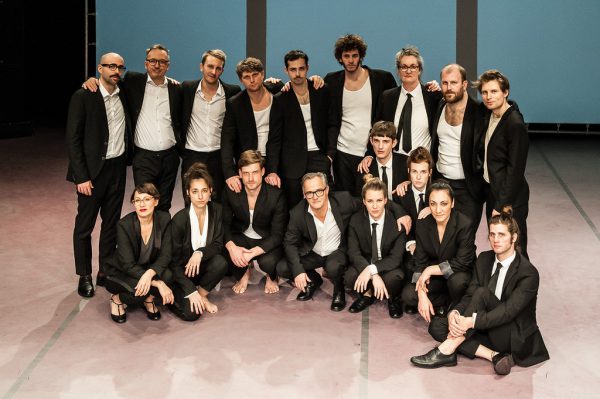 Kleines Bild: Isabella Jeschke. Rechts: das Aktionstheater-Team am Spielboden. fabian Schiffkorn (1)/Stefan hauer (1)