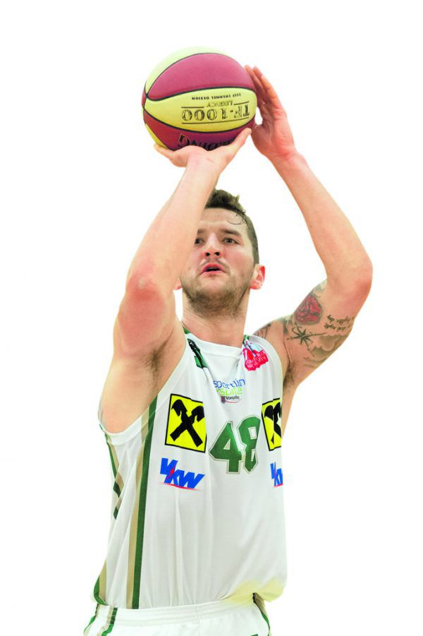 Timur Bas beim Freiwurf. Oliver Lerch
