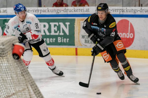 Emilio Romig (oben) und Tomi Körkkö (r.) erzielten die Treffer für die Bulldogs. Dietmar Stiplovsek